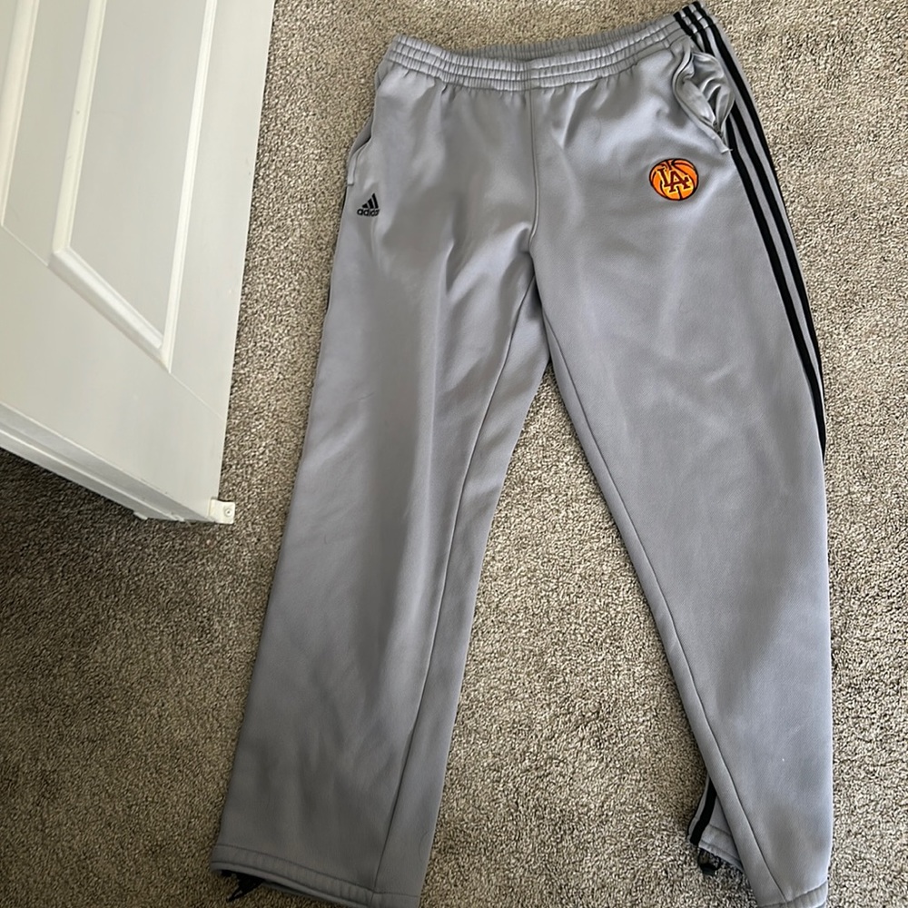 Loyola Basketball Adidas Men’s XL Sweatpants